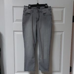 Lee Gray Ankle Cropped Jeans with Modern Fit